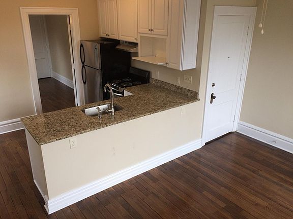 3rd image of 542 S Drexel Ave #B