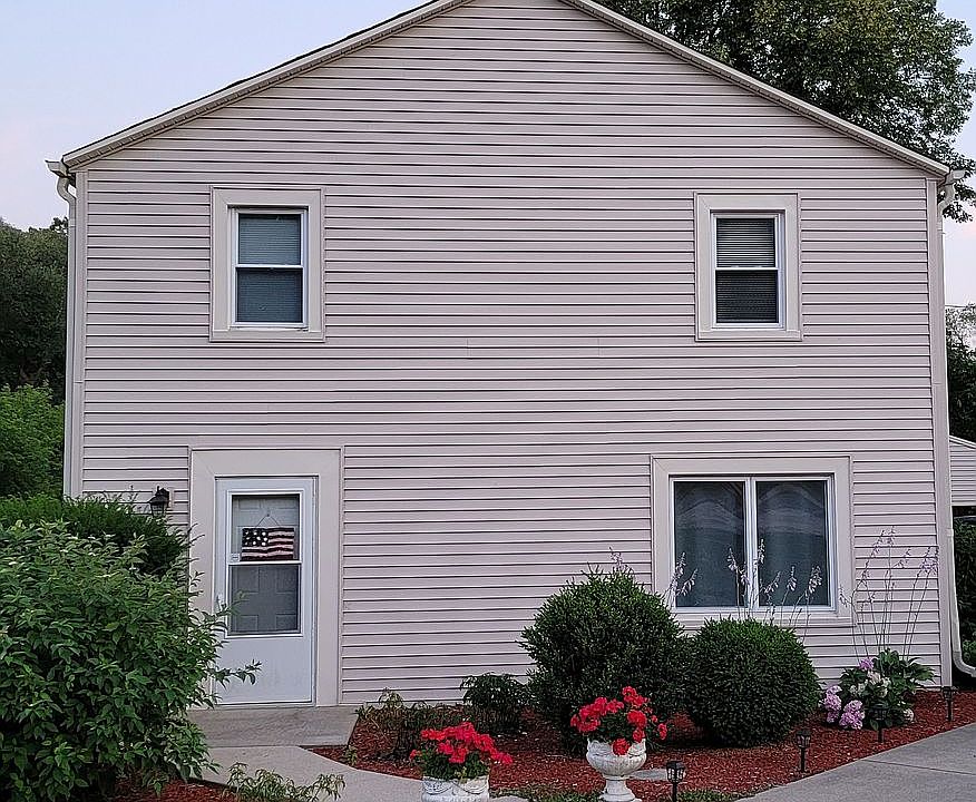 1st image of 13153 W Cleveland Ave