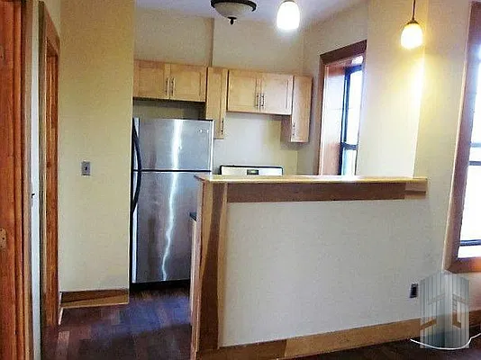Rented by Skyline Group Real Estate | media 18