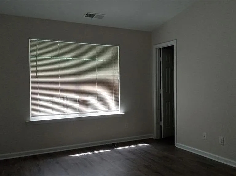 755 Crestwell Cir SW — Photo 23