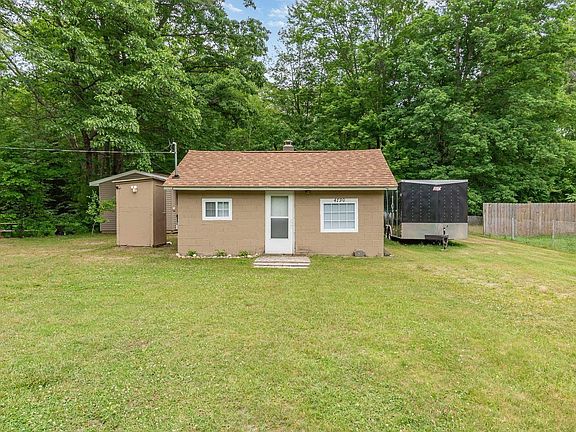 5th image of 4790 Goodar Rd