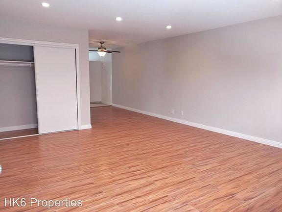 3rd image of 1630 N Fuller Ave APT 03