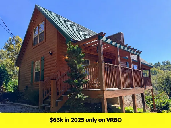 306 N Circle Dr, Gatlinburg, TN 37738
