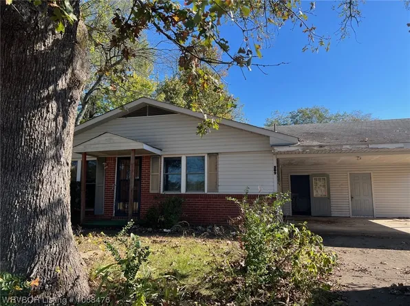 209 Reine St N, Mena, AR 71953