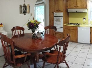86 Stonehenge Ter, Clark, NJ 07066