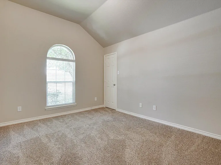 1612 Balboa Ln — Photo 18