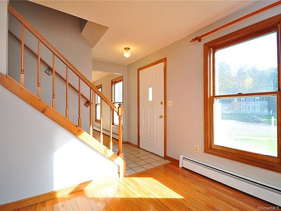 3rd image of 54 Woodside Dr