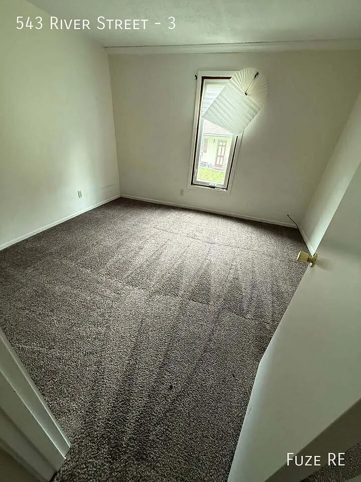 Charming 2-Bed, 2-Bath Retreat in Taylors Falls! Available Now! — Photo 3