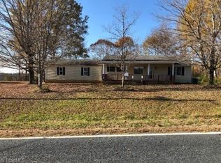 3721 Golden Meadow Rd, Asheboro, NC 27205