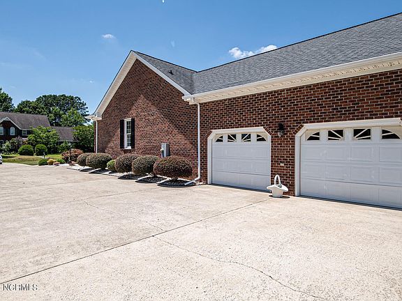 4th image of 1070 Davenport Pl