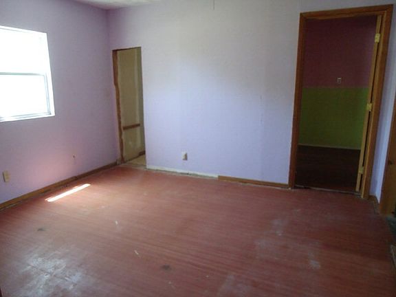 5th image of 1229 Avenue J