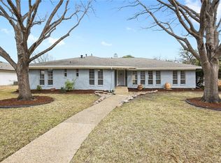 2500 Canterbury Dr, Carrollton, TX 75006