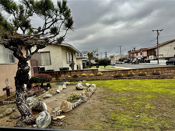 2nd image of 1522 Stevens Ave