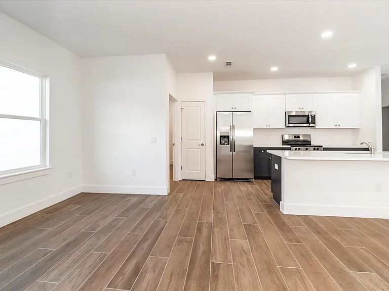 1709 Holly Rd — Photo 16