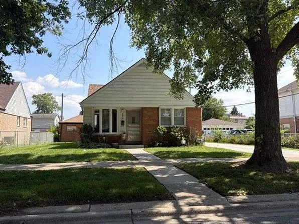 2075 N 18th Ave, Melrose Park, IL 60160