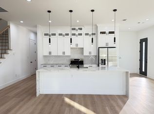 302 E 7th St #A, Dallas, TX 75203