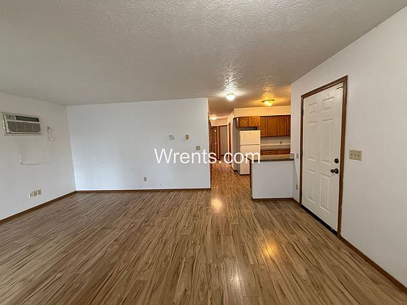 5th image of 2705 E Queen Ave #2705
