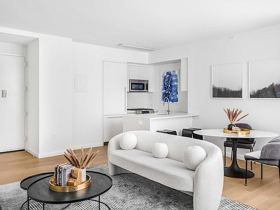 4th image of 1 Union Sq S APT 16E