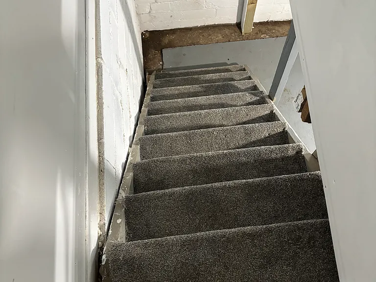 910 Hill St — Photo 17