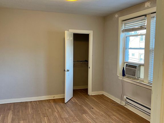 5th image of 511-513 W Belmont Ave #373