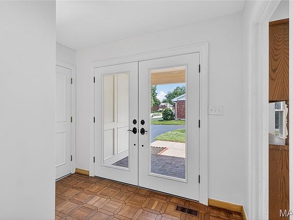 5th image of 2435 Baxton Way