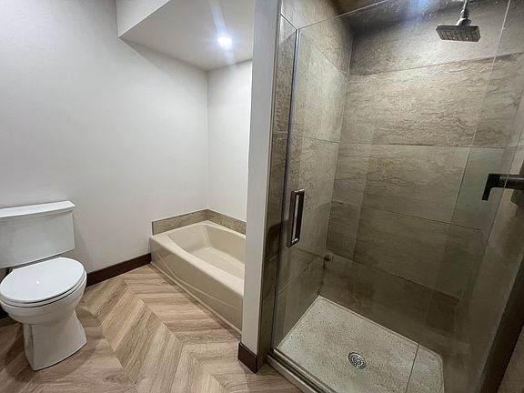 5th image of 617 Michigan Ave #B20e1449d