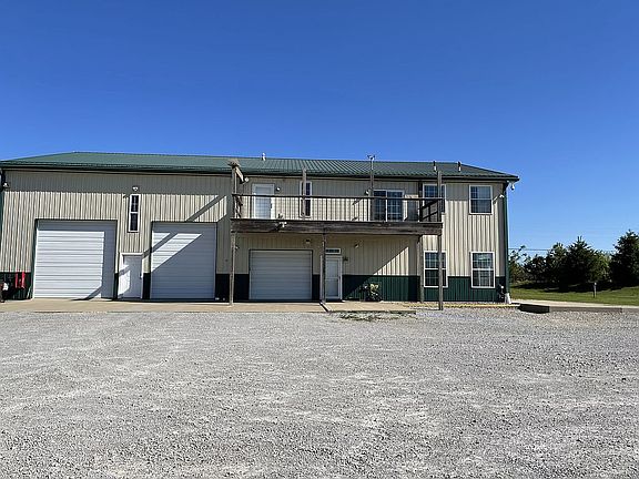 2nd image of 1691 Old Jericho Rd