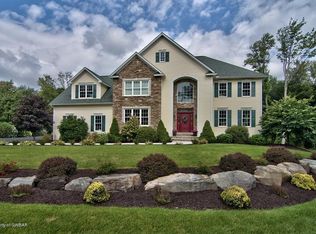 24 Chelsea Ct #L-7R, Covington Township, PA 18424