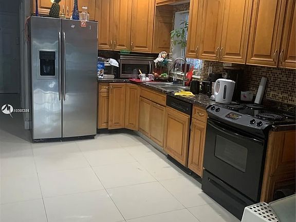 2nd image of 1758 NE 176th St