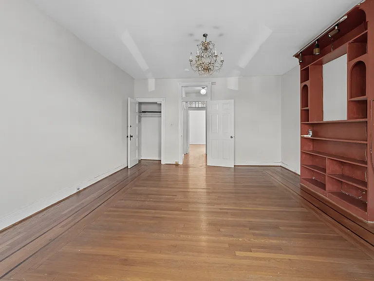2809 N Calvert St — Photo 4