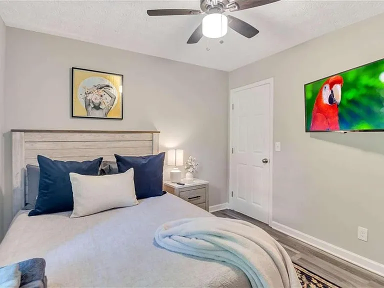 6340 McCollum Ln — Photo 14