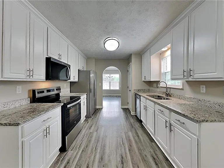 658 Castlebrooke Way — Photo 4