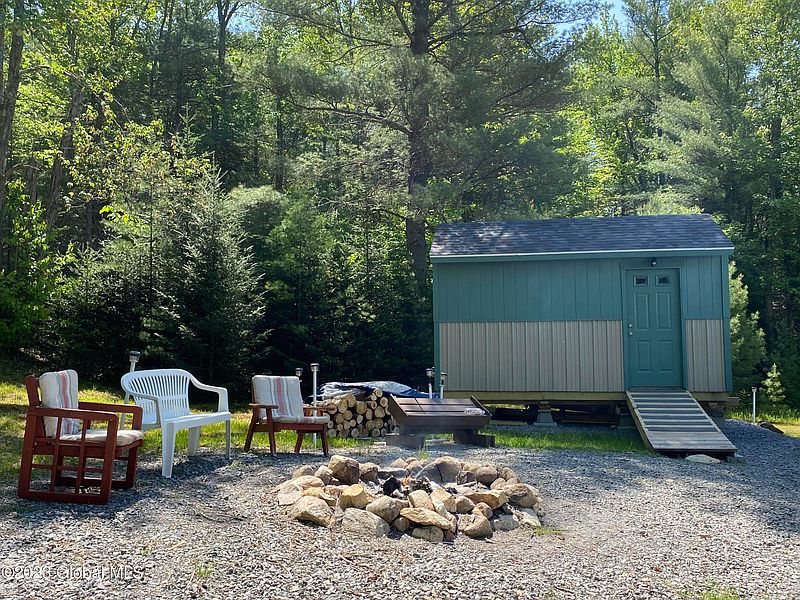 4th image of 600 Hohler Road