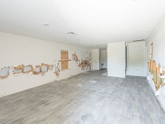 4th image of 1007 YUCCA ST