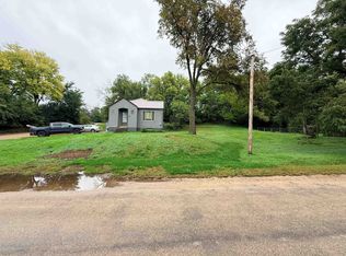 613 4th St, Sioux Rapids, IA 50585