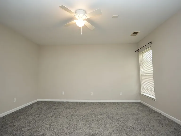 8065 Stoneham Ct — Photo 10