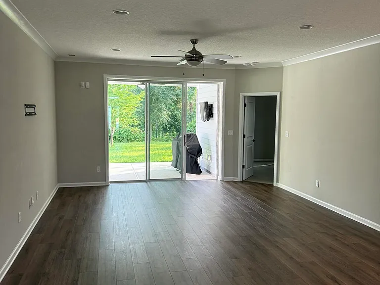 323 Holly Forest Dr — Photo 22