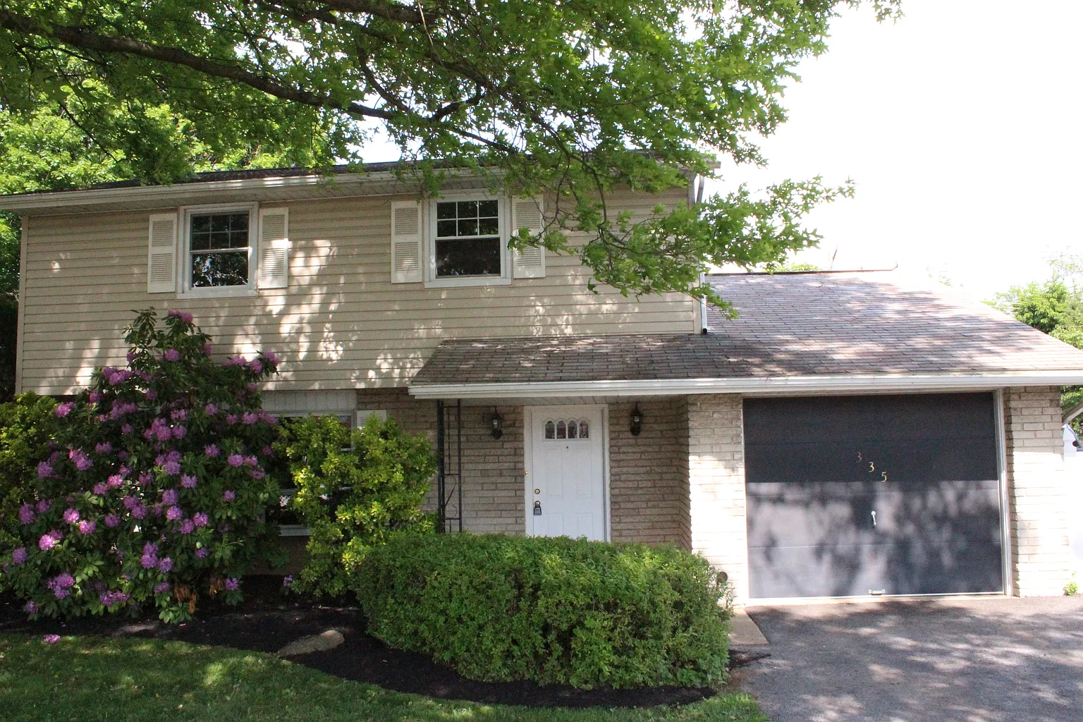 335 Edgewood Rd photo 1