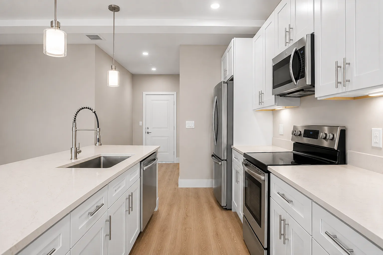 1 bed, 716 sqft, $3,180 — Photo 4