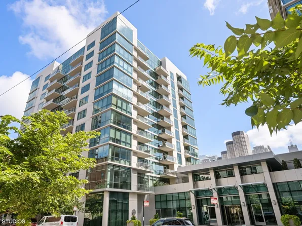 123 S Green St APT 309B, Chicago, IL 60607