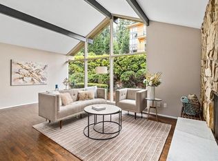 16907 SE 34th St, Bellevue, WA 98008