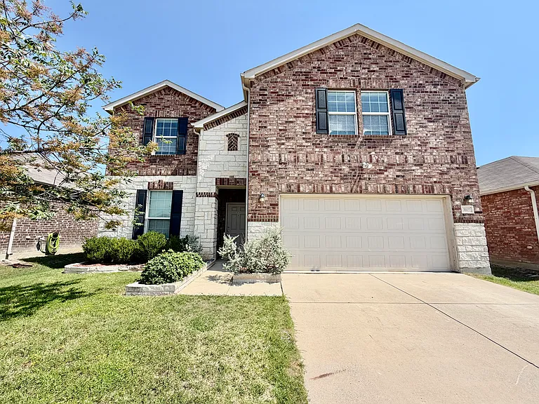 3105 Montserrat Creek Dr — Photo 2