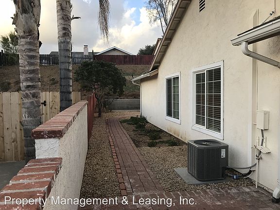 2nd image of 1436 Calle Redonda Ln