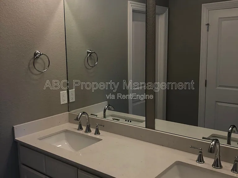1316 5th Ave — Photo 8