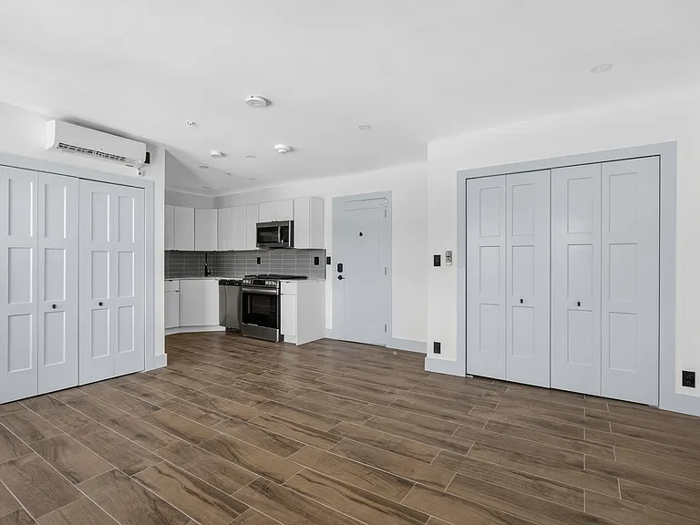 2032 N Dixie Hwy #11 — Photo 10