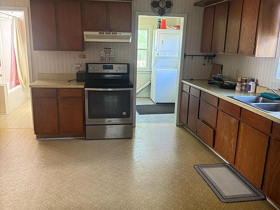4th image of 408 W Nokomis St