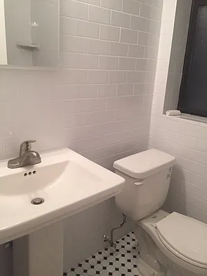 Rented by Manhattan Flats | media 34