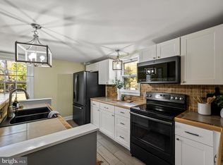 7 South St, Kearneysville, WV 25430