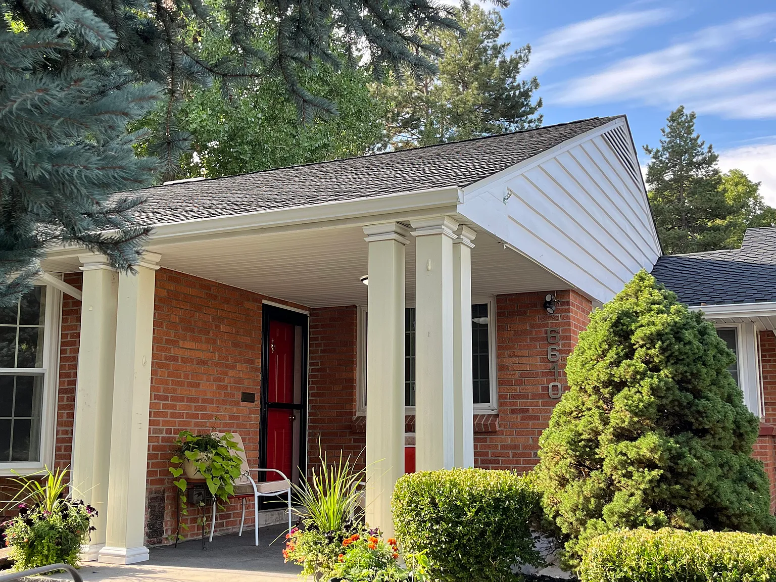 3 bed, 1332 sqft, $2,990 — Photo 3
