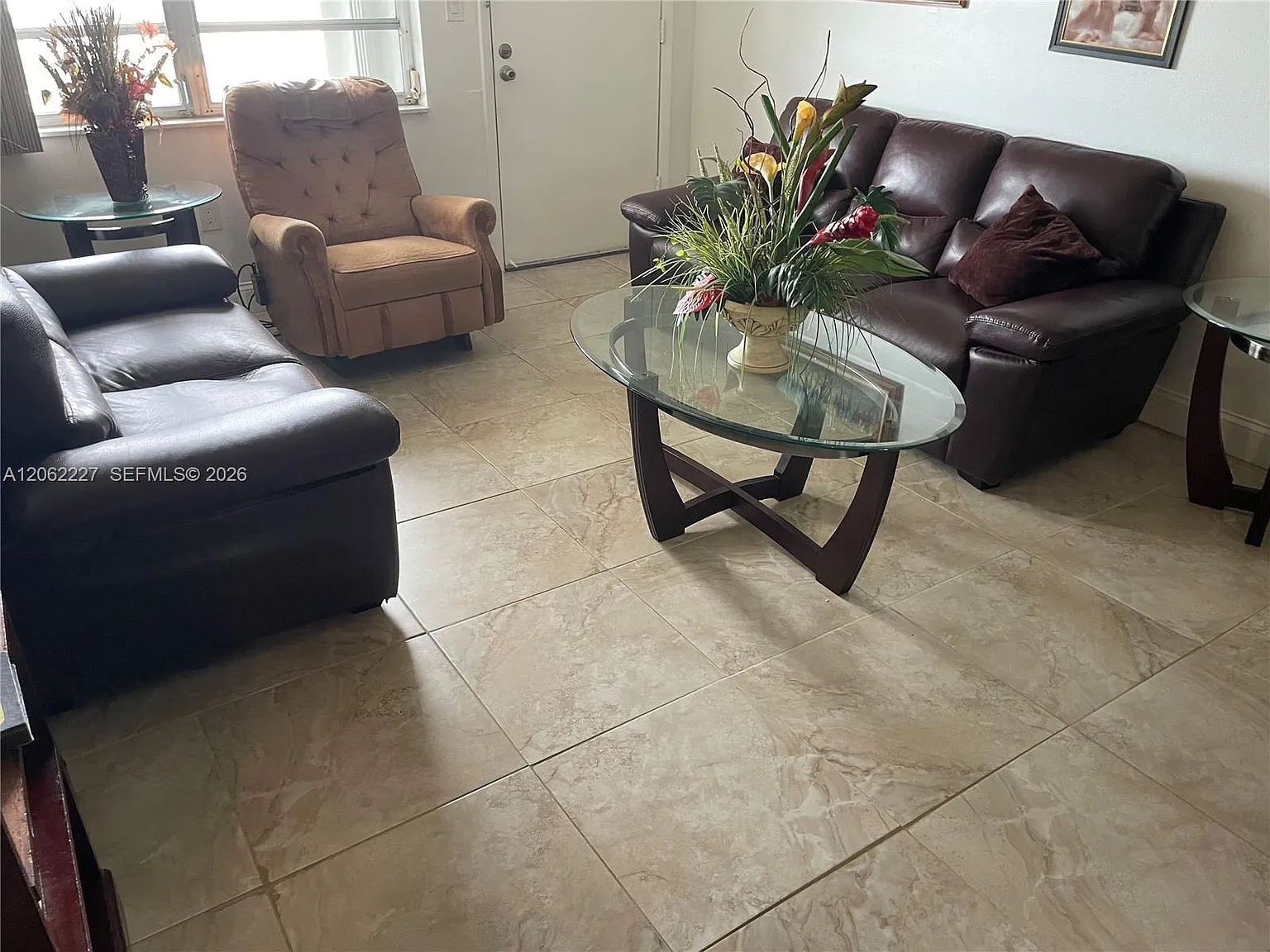 Ro-Mont South Green Condo — Photo 3
